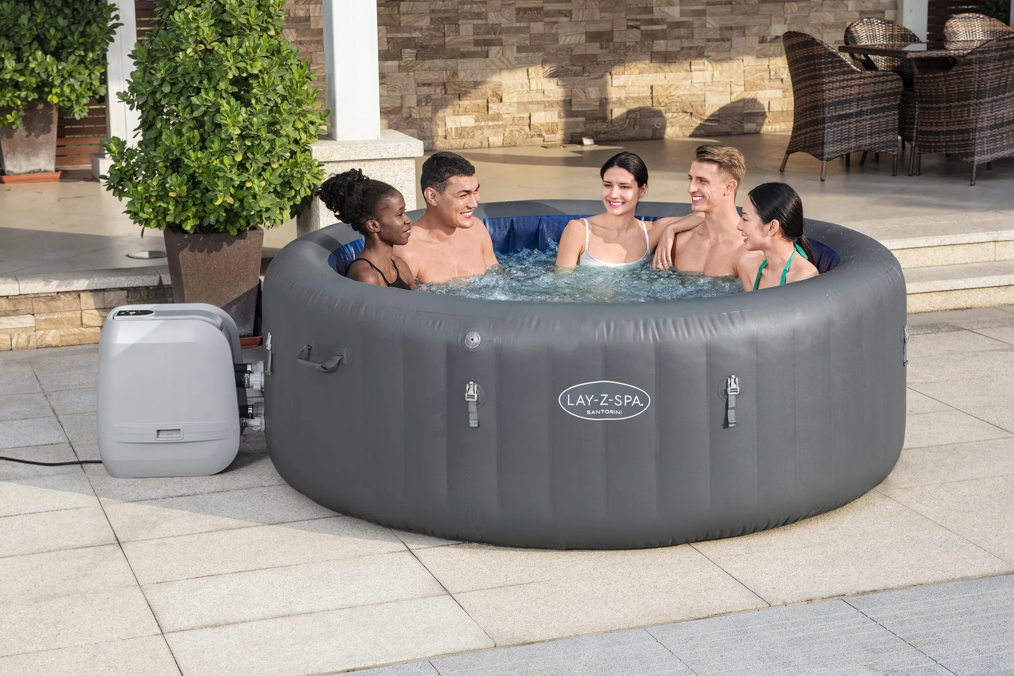 Bestway® LAY-Z-SPA® Energiespar-Whirlpool Santorini Hydrojet Pro™ mit App-Steuerung, für 7 Personen Ø 216 x 80 cm, Graphit – Bild 2