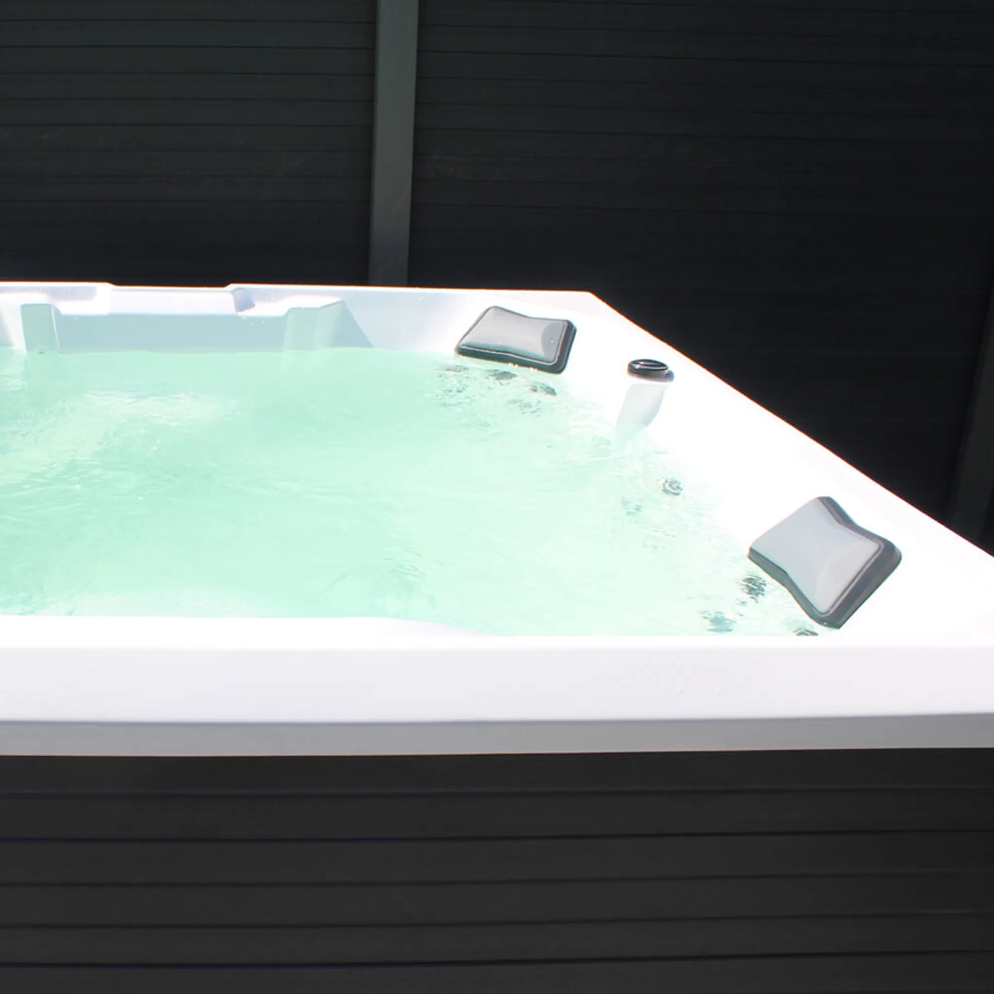 HOME DELUXE - Outdoor Whirlpool - STREAM BIG PURE - Maße: 208 x 208 x 88 cm - Inkl. Heizung, 34 Massagedüsen und 4 äußeren Lichtquellen I Außen Whirlpool Spa für 5 Personen – Bild 4
