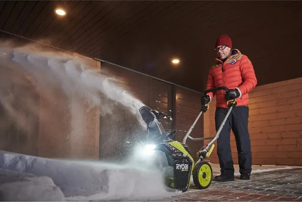 Ryobi RY36STX45A-140 Einphasige bürstenlose Schneefräse, Akku 36 V, 45 cm, 1 x 4,0 Ah – Bild 3