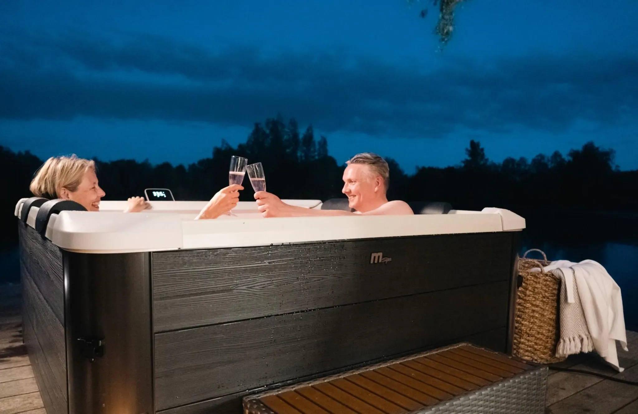 MSpa Whirlpool Oslo Aero Plus, 180x180x65cm – Bild 4