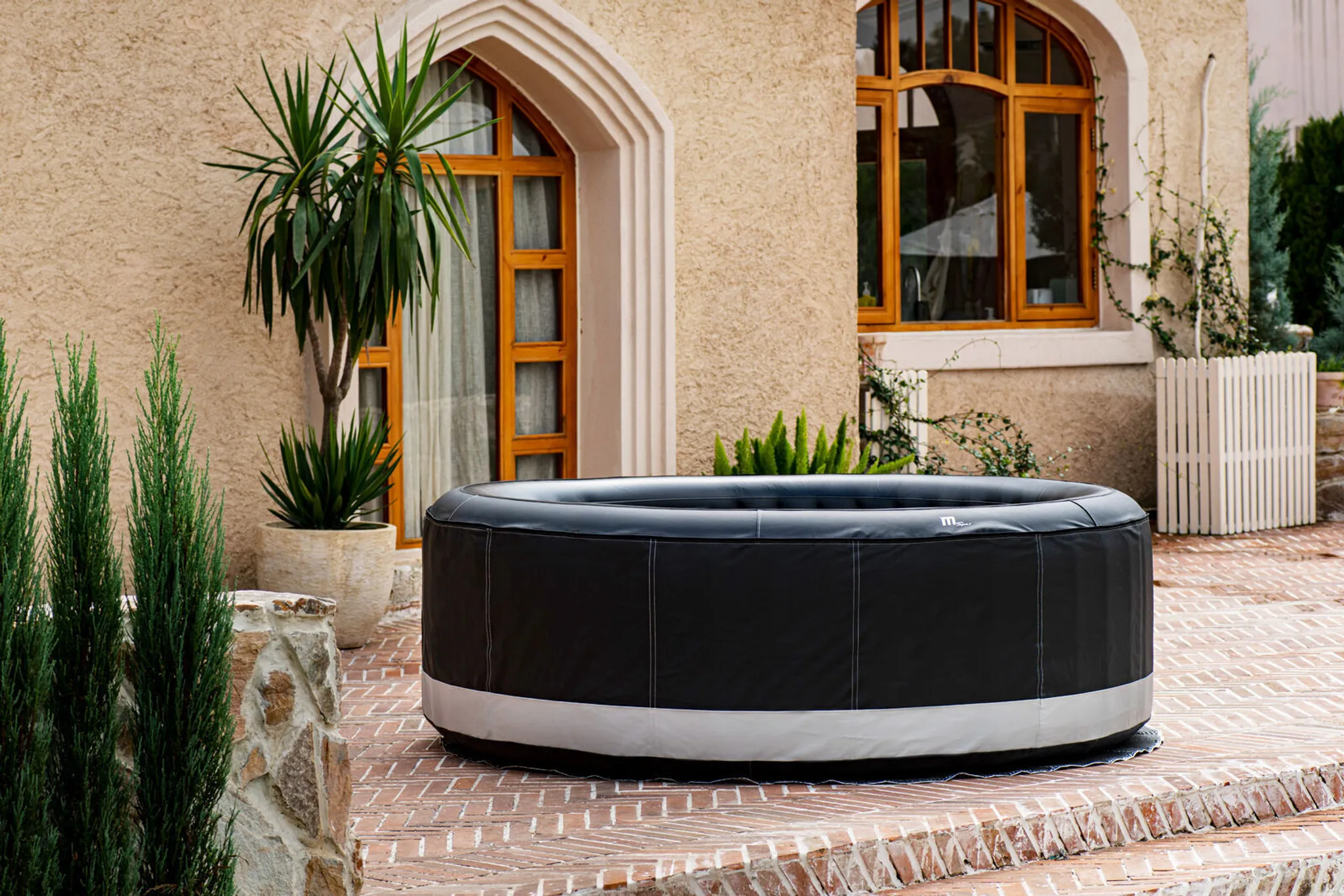 MSpa Whirlpool Premium CAMARO P-CA063 neustes Modell Outdoor Pool XXL 6 Personen inkl. Ozon / 138 Luftdüsen inkl. LED – Bild 2