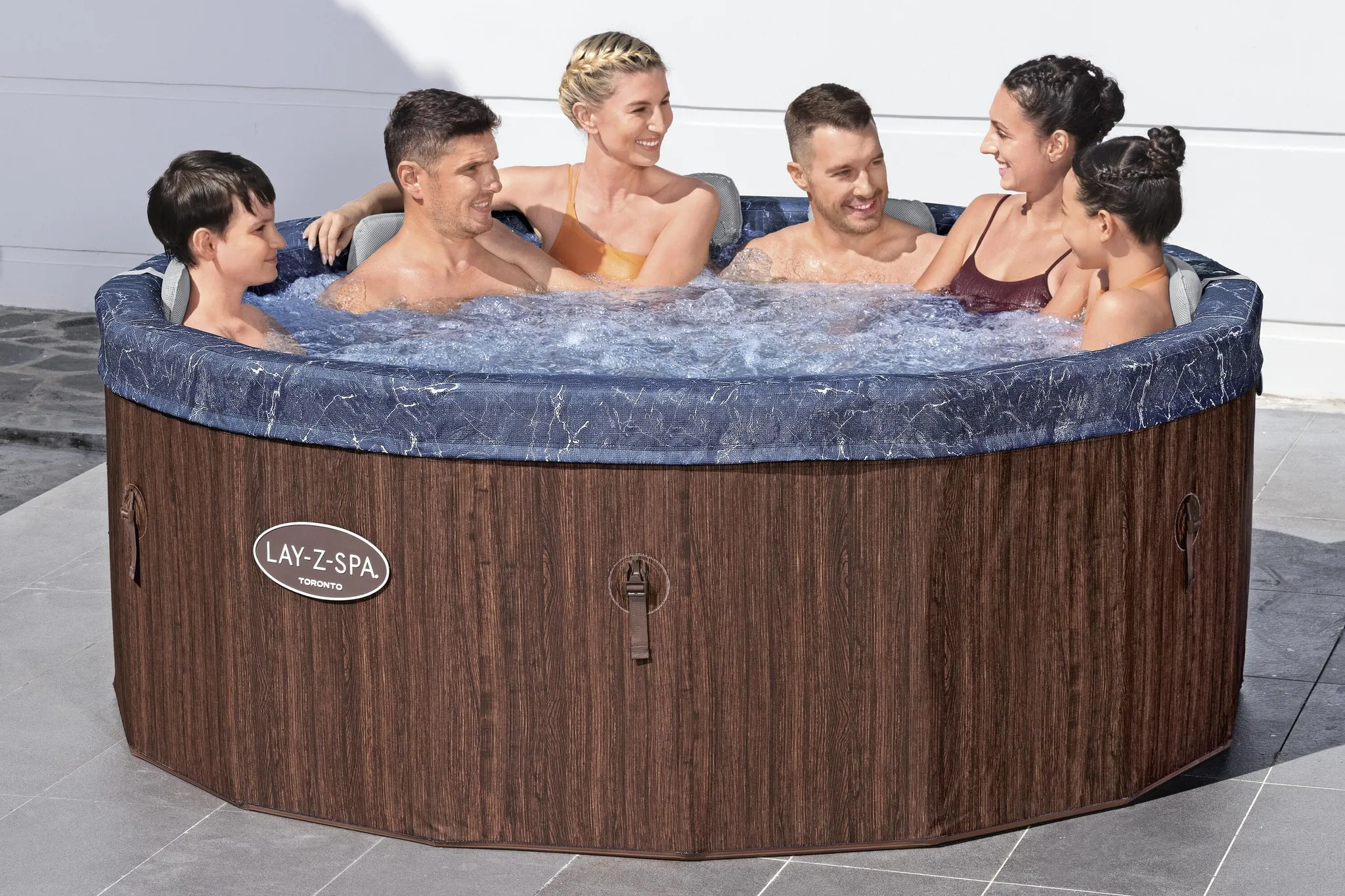 Bestway® LAY-Z-SPA® Energiespar-Whirlpool mitSchaumstoffpaneelen Toronto AirJet™ mit App-Steuerung + integrierter UltraFit™ -Pumpeneinheit, für 7 Personen Ø 190 x 70 cm, Holz-Optik (Palisander) – Bild 2