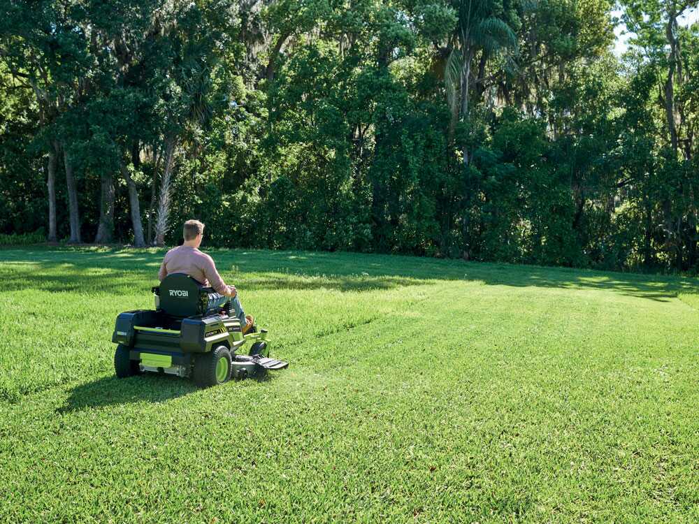 Ryobi ZTRX137 - Akku-Nullwendekreismäher - 72V/30Ah - 137cm Schnittbreite - 2in1 – Bild 2
