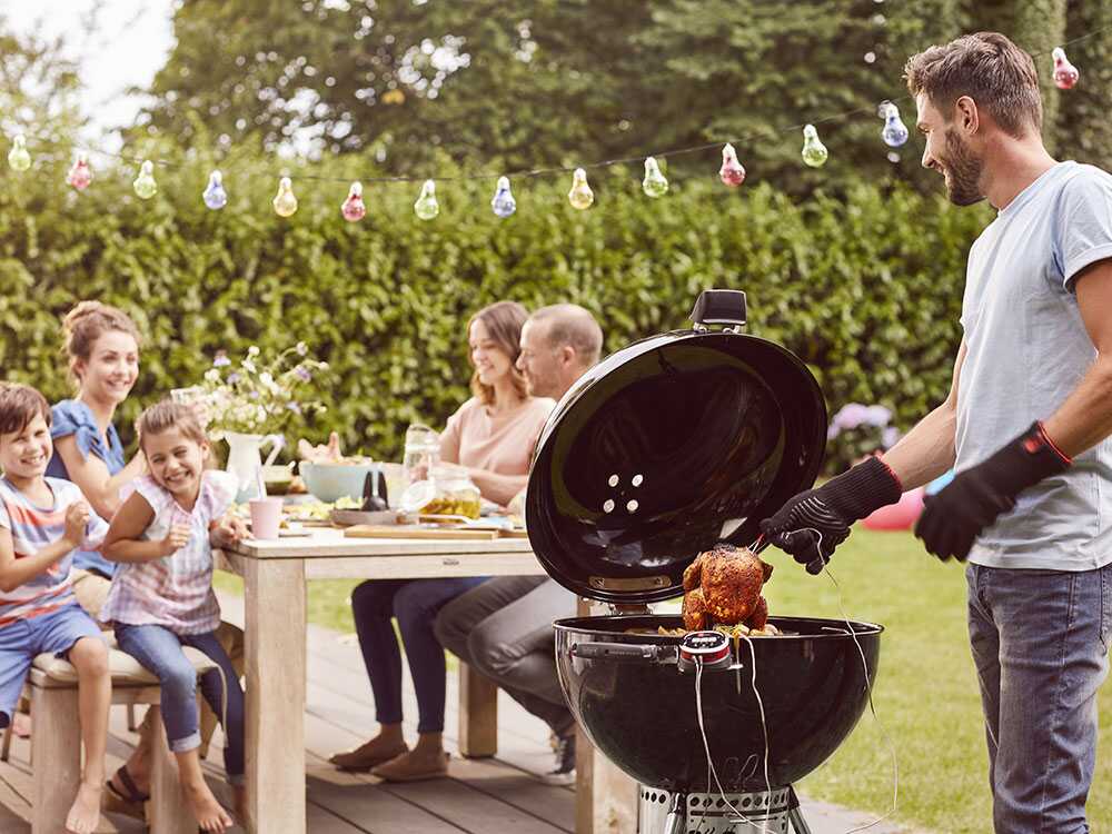Weber Master Touch Premium E-5770 BLK Holzkohlegrill - Abmessungen des Grillrosts 57 cm – Bild 4