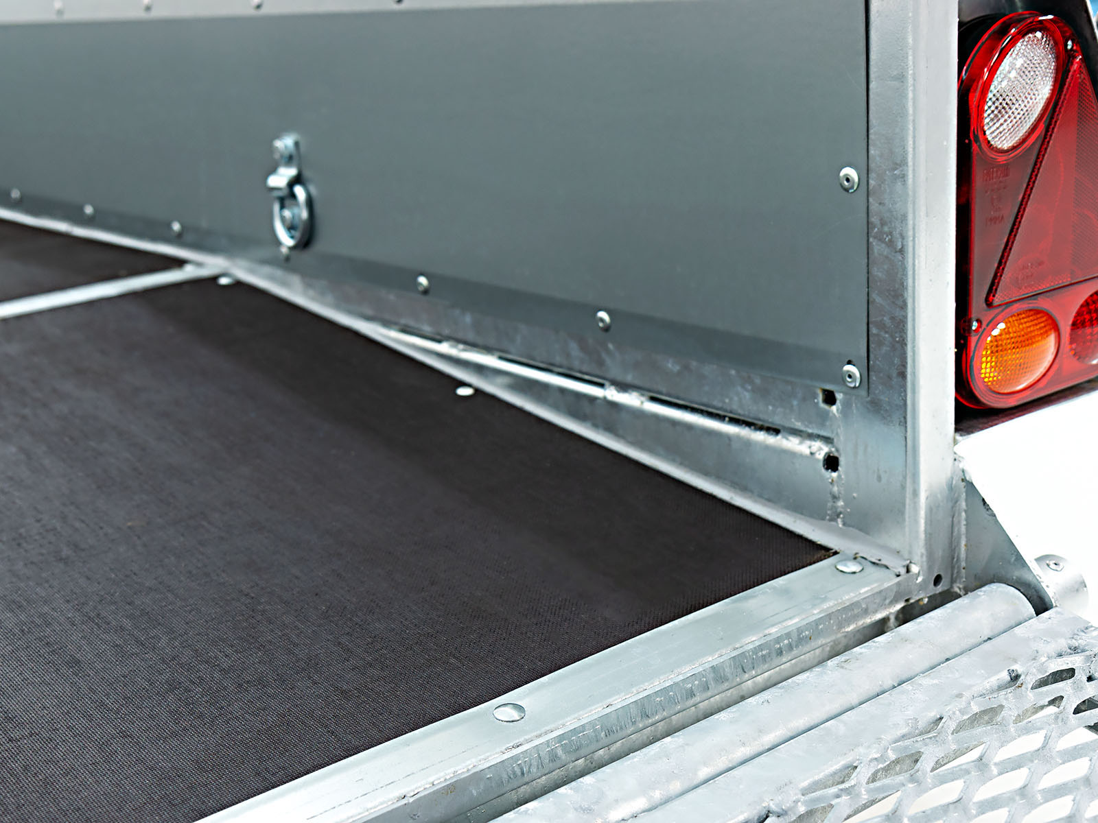 Variant Baumaschinenanhänger Maxi Load 180×400 3,5t | Einzelrampen | Beavertail-Neu – Bild 5